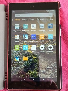 Amazon Fire HD 8 Tablet - Red - 7" (Amazon)